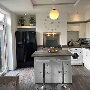 Holiday home 2 Bed Sleeps 6 Beach Retreat St Annes On Sea, Lytham St Annes