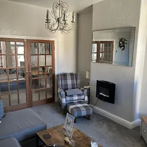 Apartment 1 Bedroom Spacious, Lytham St Annes